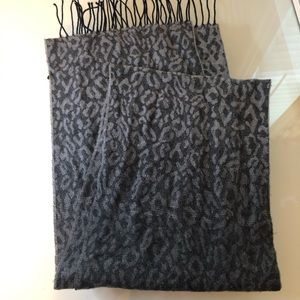 Cejon Scarf